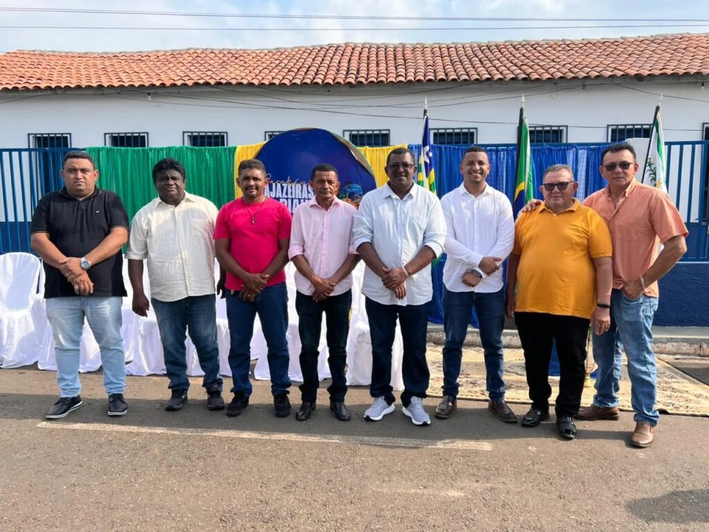 Abertura oficial das comemorações dos 30 anos de Cajazeiras do Piauí reúne comunidade em atos cívicos.