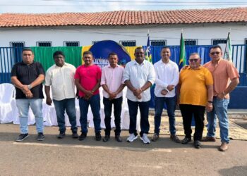 Abertura oficial das comemorações dos 30 anos de Cajazeiras do Piauí reúne comunidade em atos cívicos.